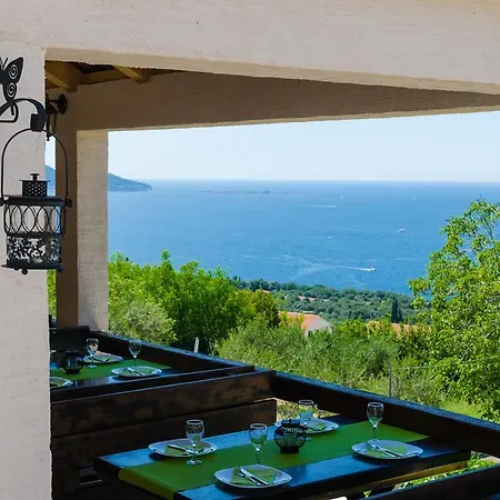 Pensión & Savonari Orasac