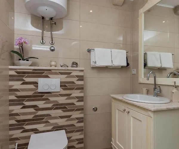 & Savonari 3* Orašac