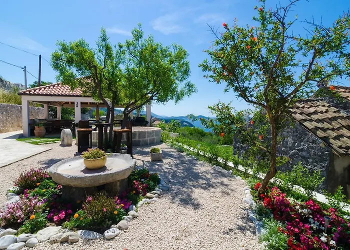 & Savonari 3* Orašac