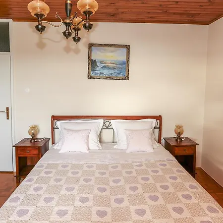 & Savonari Guest house