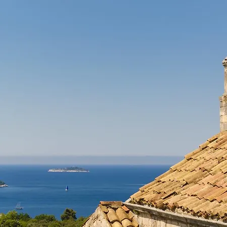 Guest house & Savonari 3*