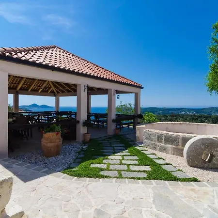 & Savonari Πανσιόν 3*